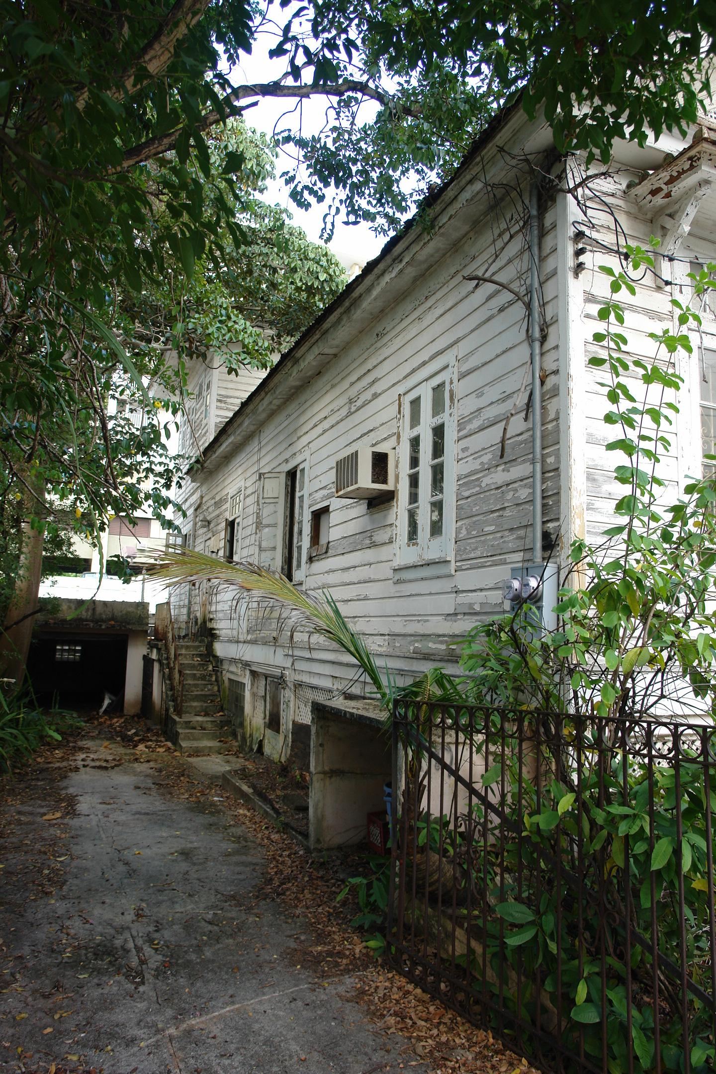 Casa en la calle McKinley 665 - San Juan (Miramar) - 2011 00021